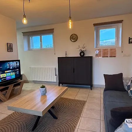 Trois Pieces Vue Campagne A * Balines